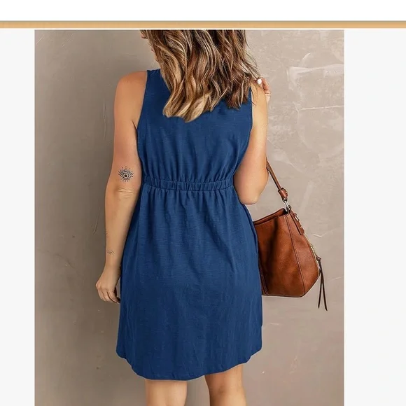 Blue Sleeveless Button-Down Dress - Picture 3 of 7